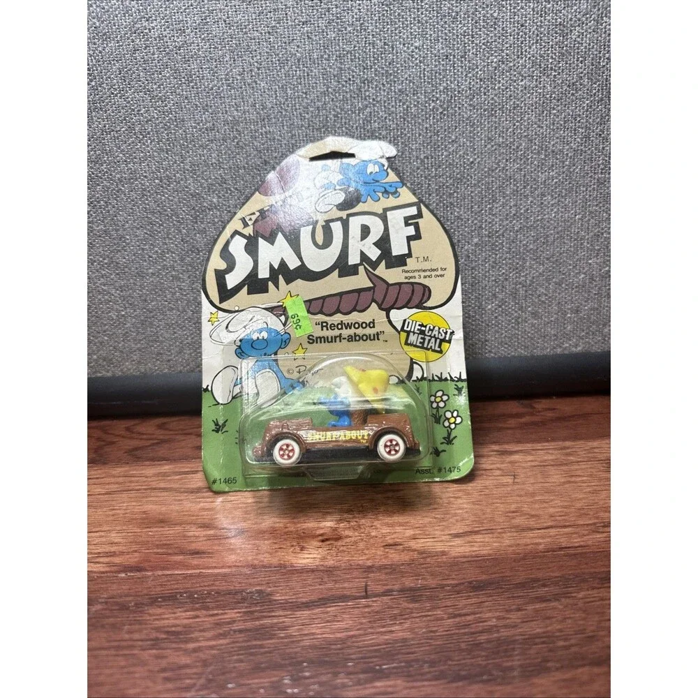 1982 Ertl #1465 1:64 scale Smurf Redwood Smurf-about diecast car NIP